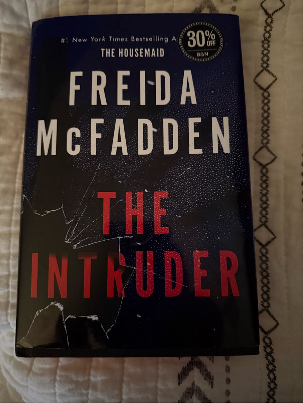 📕NEW~Freida McFadden Book from Barns & Noble:The Intruder!
